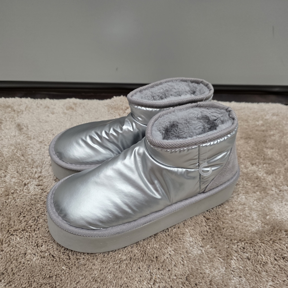 Steve Madden Metallic Silver Platform Slippers